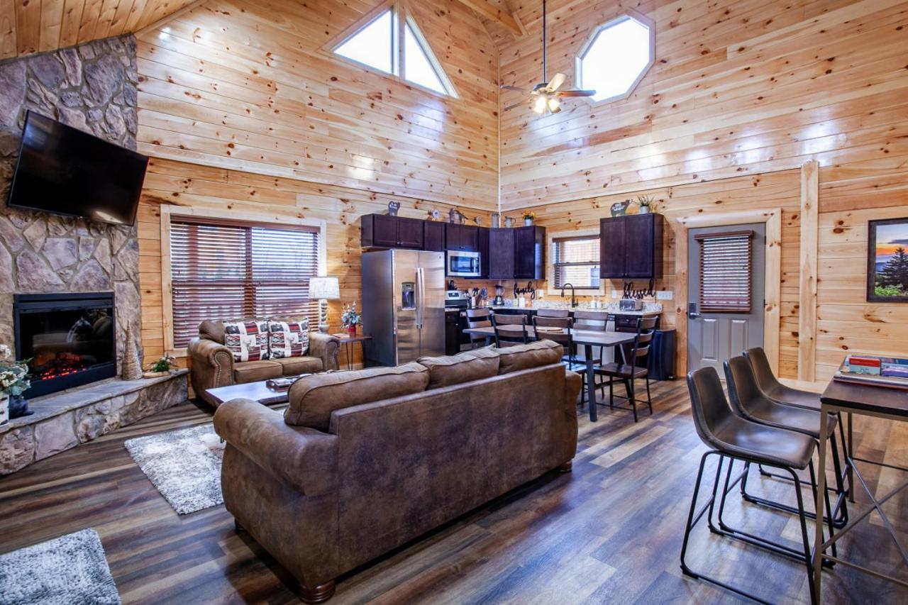 Swimming Bears Lodge 1 With Indoor Pool And Hot Tub Pigeon Forge Ngoại thất bức ảnh