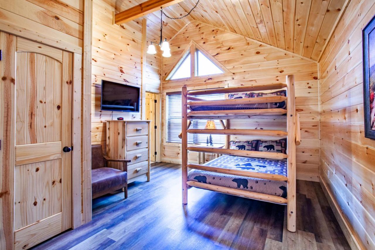 Swimming Bears Lodge 1 With Indoor Pool And Hot Tub Pigeon Forge Ngoại thất bức ảnh