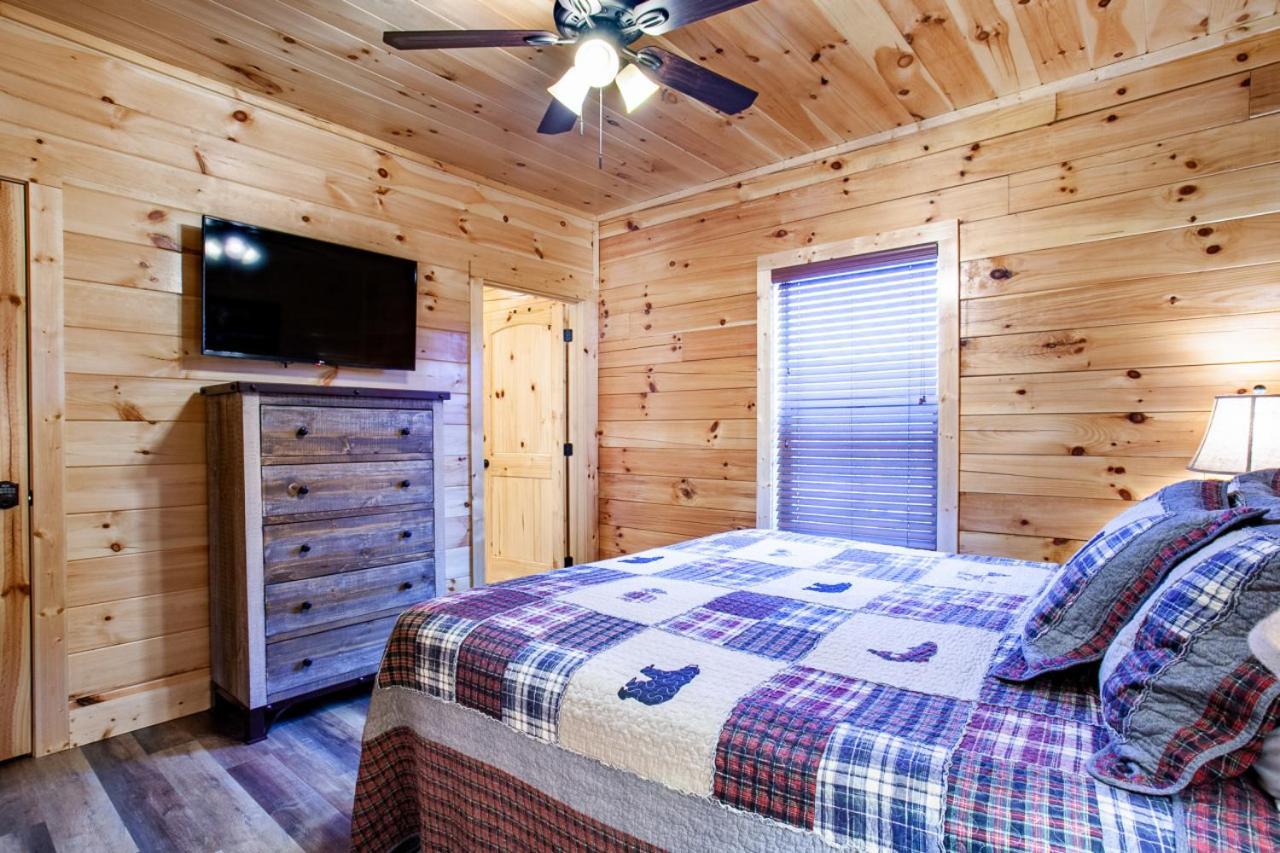 Swimming Bears Lodge 1 With Indoor Pool And Hot Tub Pigeon Forge Ngoại thất bức ảnh